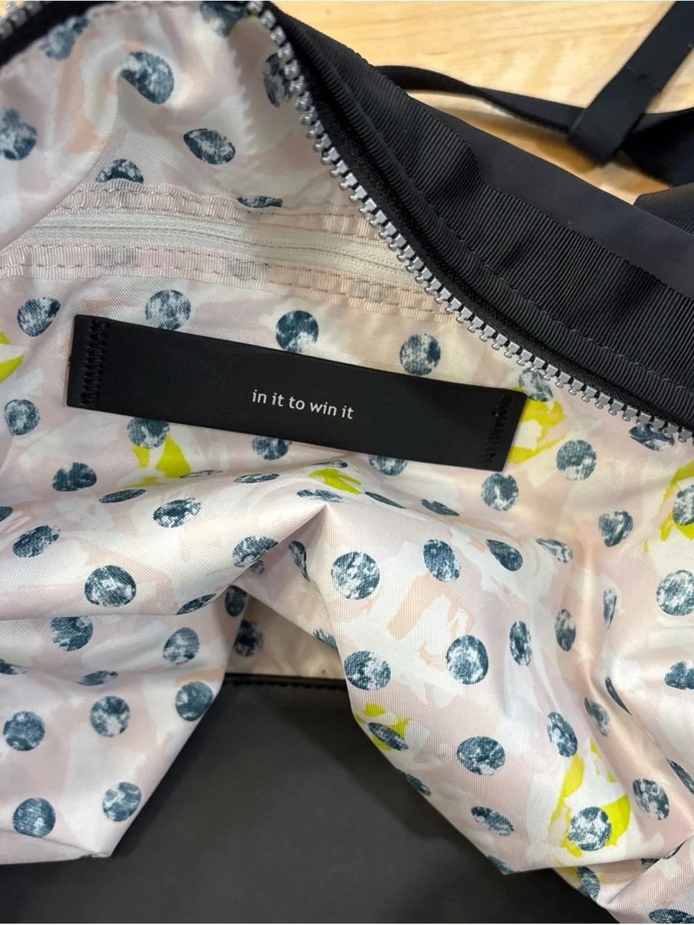 Lululemon athleta  Medium Black 25L heavy Nylon Duffle Bag Pink Lining Pockets